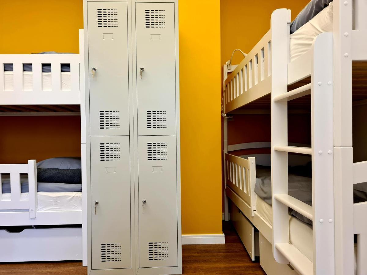 Railway Bed Hostel คอนัส ภายนอก รูปภาพ
